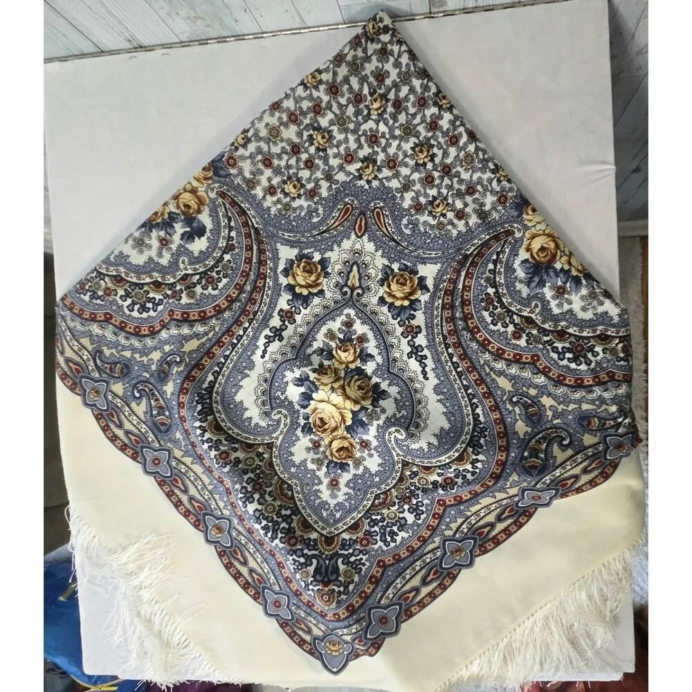 Platki Pavlova Posad 100% Wool Lilac Fairy Fringed Shawl XL